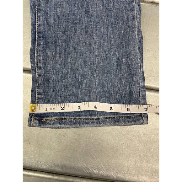 Levis 314 Shaping Straight Jeans Womens 31x32 Blue Medium Wash Denim - Picture 10 of 16